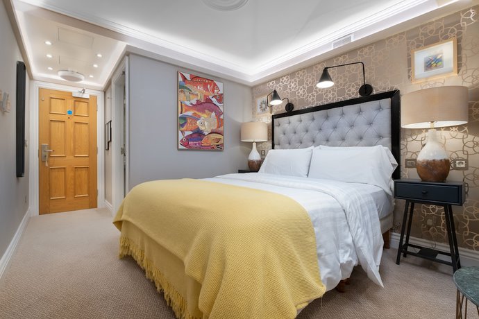 Imagen de la habitación del Hotel Roxford Lodge. Foto 17