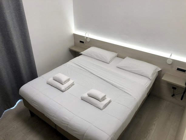 Imagen general del Hotel Roy, Cendon. Foto 1