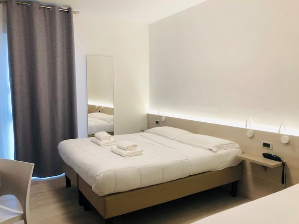Imagen de la habitación del Hotel Roy, Cendon. Foto 15
