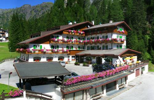 Imagen de la habitación del Hotel Roy, Marmolada. Foto 2