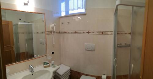 Imagen de la habitación del Hotel Roy, Marmolada. Foto 7