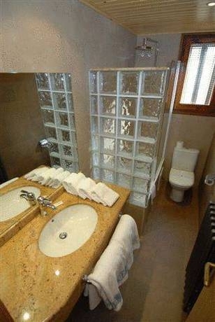 Imagen de la habitación del Hotel Roya. Foto 13