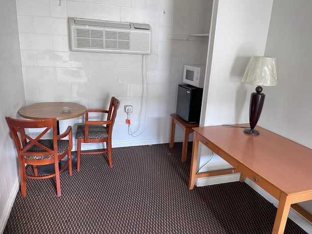Imagen de la habitación del Hotel Royal A Motel. Foto 5