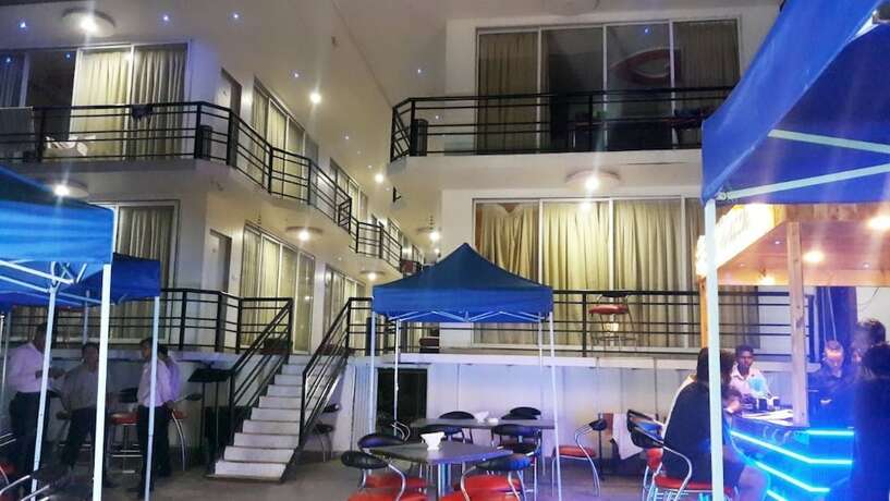 Imagen general del Hotel Royal Aarya Beach Resort. Foto 11