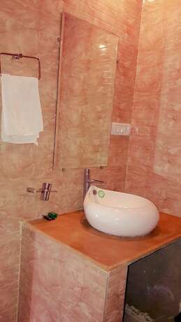 Imagen general del Hotel Royal Aarya Beach Resort. Foto 14