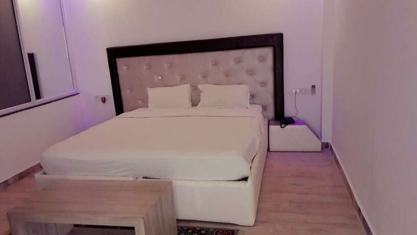 Imagen de la habitación del Hotel Royal Aarya Beach Resort. Foto 16