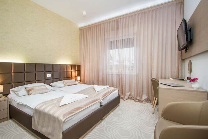 Imagen de la habitación del Hotel Royal Airport. Foto 6