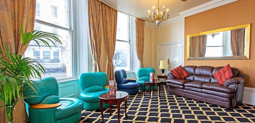 Imagen de los interiores del Hotel Royal Albion, Brighton. Foto 5