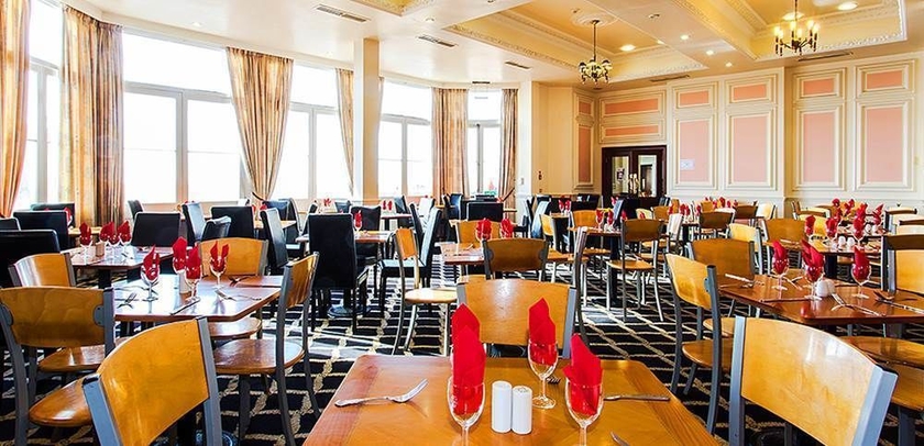 Imagen del bar/restaurante del Hotel Royal Albion, Brighton. Foto 3