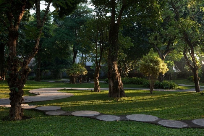 Imagen de los exteriores del Hotel Royal Ambarrukmo Yogyakarta. Foto 10