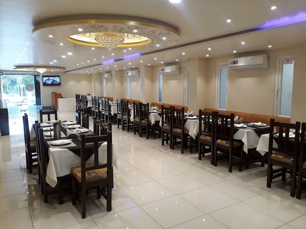 Imagen del bar/restaurante del Hotel Royal Amer City. Foto 11