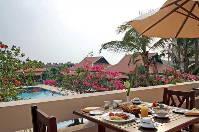 Imagen del bar/restaurante del Hotel Royal Angkor Resort and Spa. Foto 5