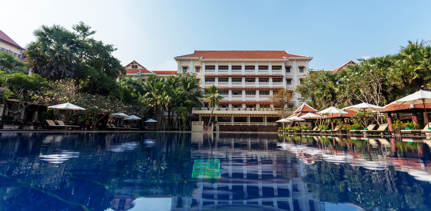 Imagen de la piscina del Hotel Royal Angkor Resort and Spa. Foto 16