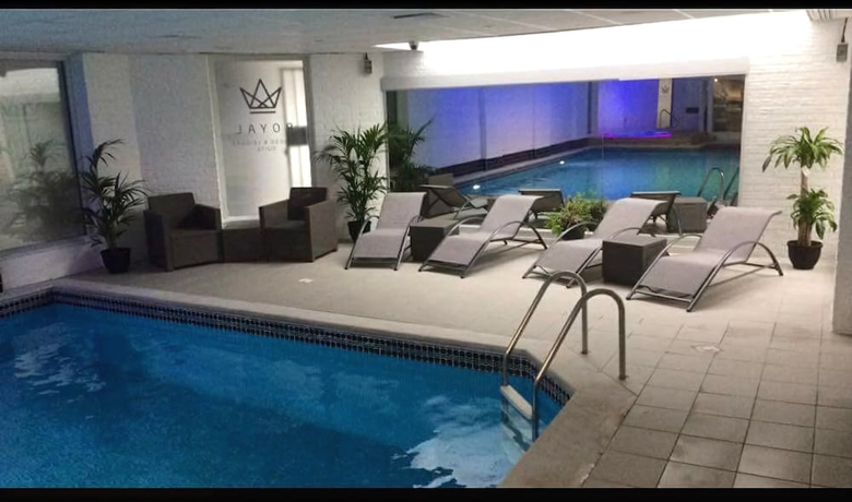 Imagen de la piscina del Hotel Royal Angus. Foto 17