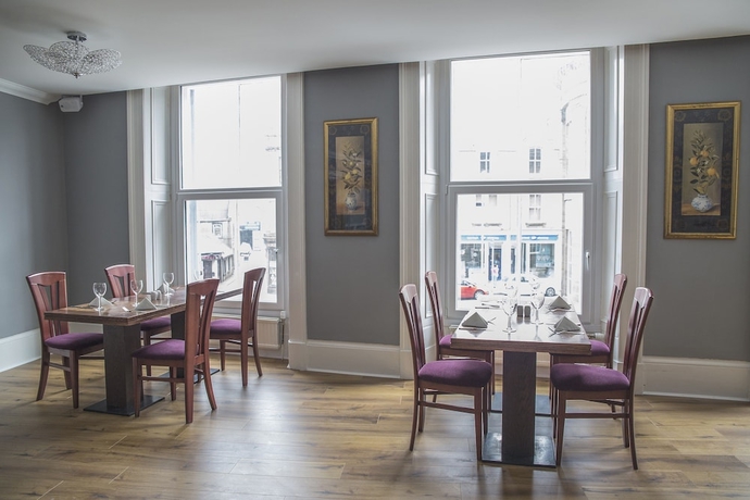 Imagen del bar/restaurante del Hotel Royal Angus. Foto 4