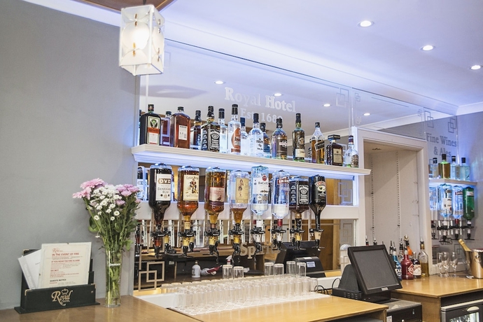 Imagen del bar/restaurante del Hotel Royal Angus. Foto 6