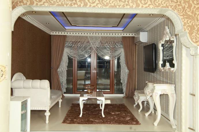 Imagen de la habitación del Hotel Royal Anka. Foto 17