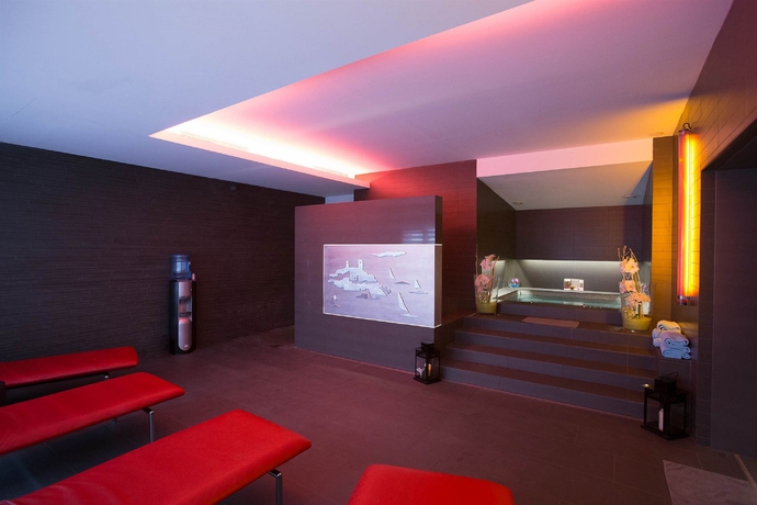 Imagen de la piscina del Hotel Royal Antibes. Foto 14