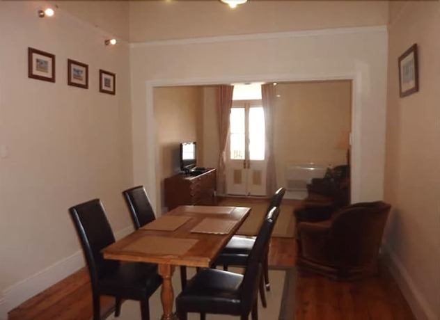 Imagen de la habitación del Hotel Royal Apartments. Foto 3