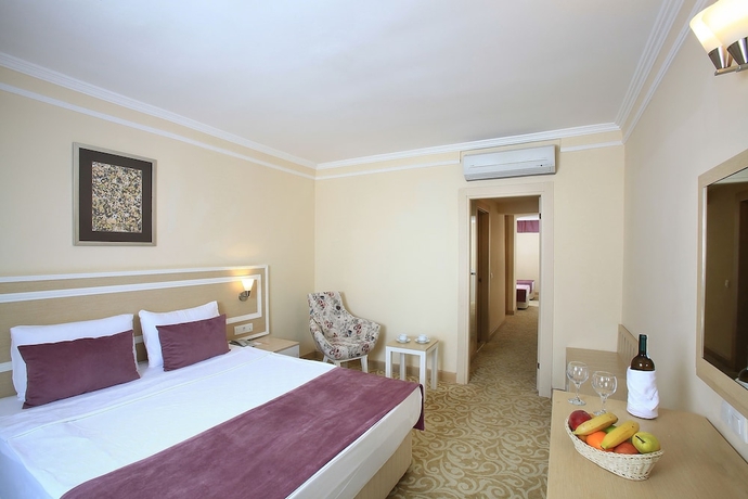 Imagen de la habitación del Hotel Royal Arena and Resort Spa. Foto 10