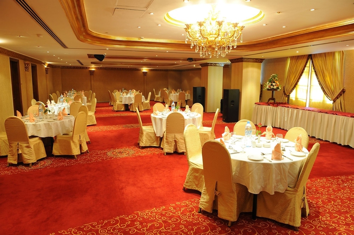 Imagen de los interiores del Hotel Royal Ascot, Dubai. Foto 5