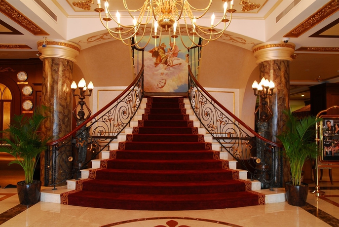 Imagen de los interiores del Hotel Royal Ascot, Dubai. Foto 6