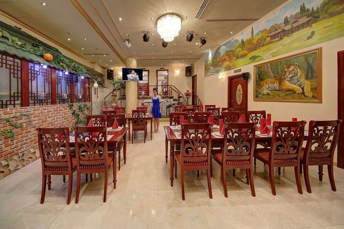 Imagen del bar/restaurante del Hotel Royal Ascot, Dubai. Foto 2