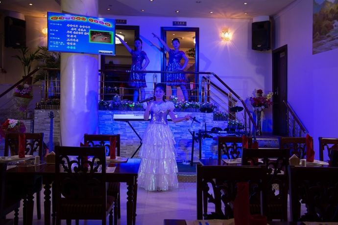 Imagen del bar/restaurante del Hotel Royal Ascot, Dubai. Foto 3