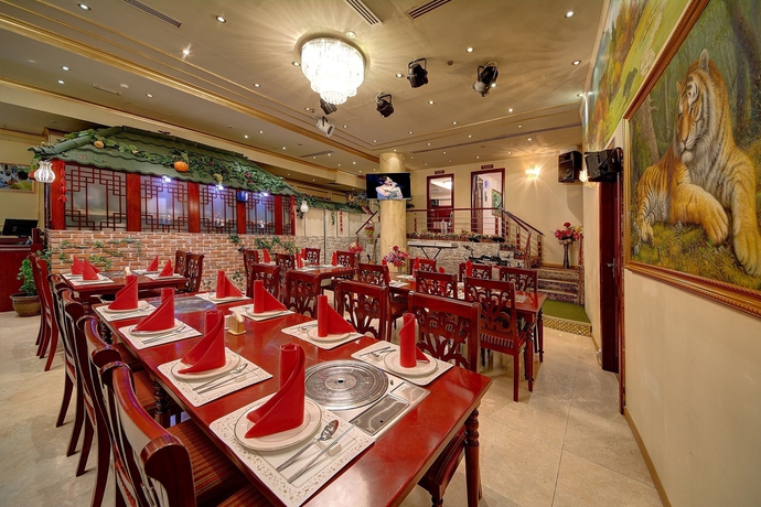 Imagen del bar/restaurante del Hotel Royal Ascot, Dubai. Foto 4