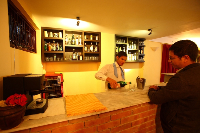 Imagen del bar/restaurante del Hotel Royal Astoria. Foto 2