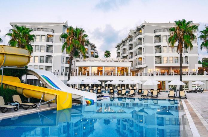 Imagen general del Hotel Royal Atlantis Beach. Foto 19