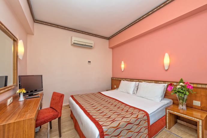 Imagen de la habitación del Hotel Royal Atlantis Spa and Resort. Foto 4
