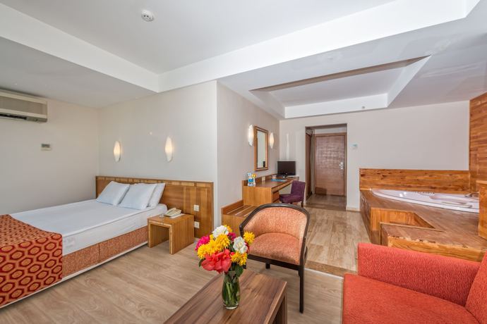 Imagen de la habitación del Hotel Royal Atlantis Spa and Resort. Foto 5