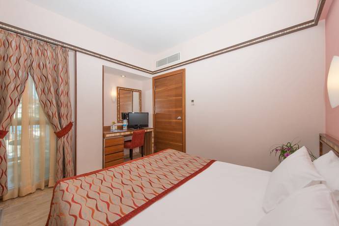 Imagen de la habitación del Hotel Royal Atlantis Spa and Resort. Foto 6