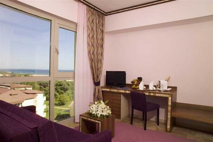 Imagen de la habitación del Hotel Royal Atlantis Spa and Resort. Foto 9