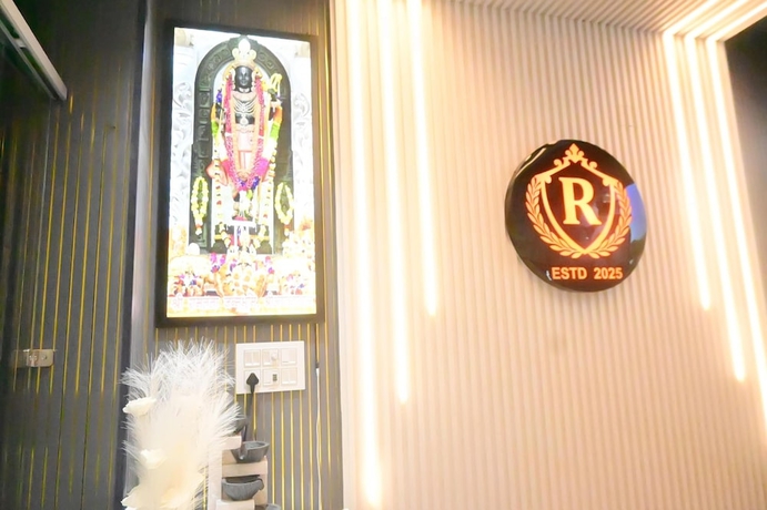 Imagen de los interiores del Hotel Royal Awadh Inn. Foto 14
