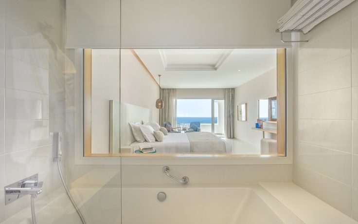 Imagen de la habitación del Hotel Royal Azur Thalasso. Foto 10