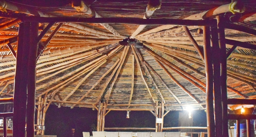 Imagen de los interiores del Hotel Royal Bamhni Holiday Resort. Foto 17