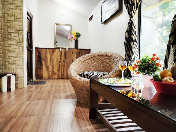 Imagen de la habitación del Hotel Royal Bamhni Holiday Resort. Foto 10