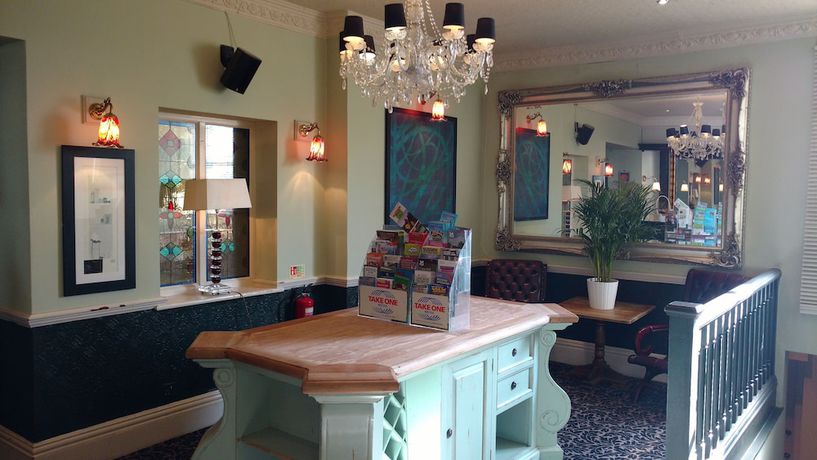 Imagen de los interiores del Hotel Royal, Bar And Grill. Foto 20