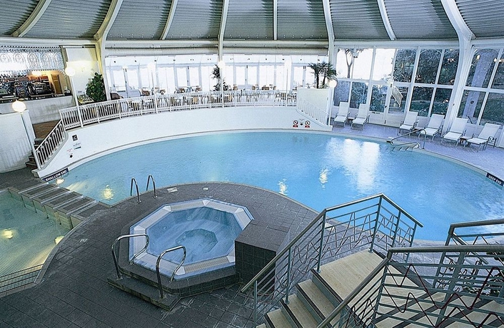 Imagen de la piscina del Hotel Royal Bath and Spa Bournemouth. Foto 10