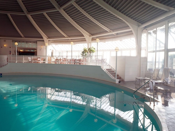 Imagen de la piscina del Hotel Royal Bath and Spa Bournemouth. Foto 11