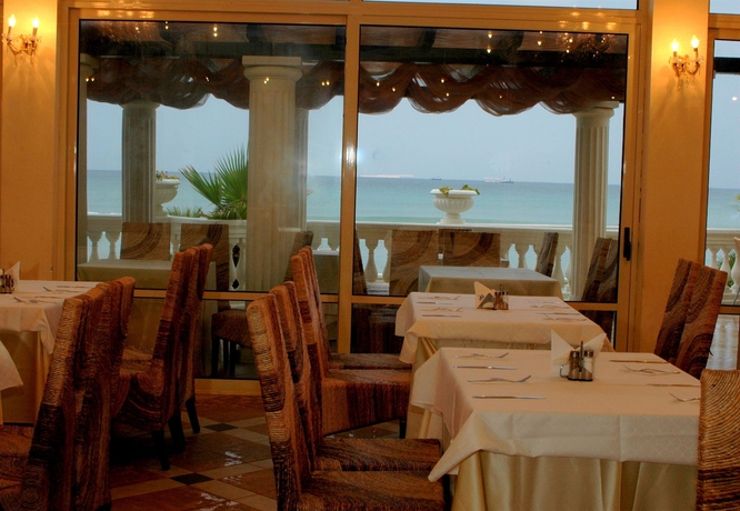 Imagen del bar/restaurante del Hotel Royal Bay – All Inclusive. Foto 2