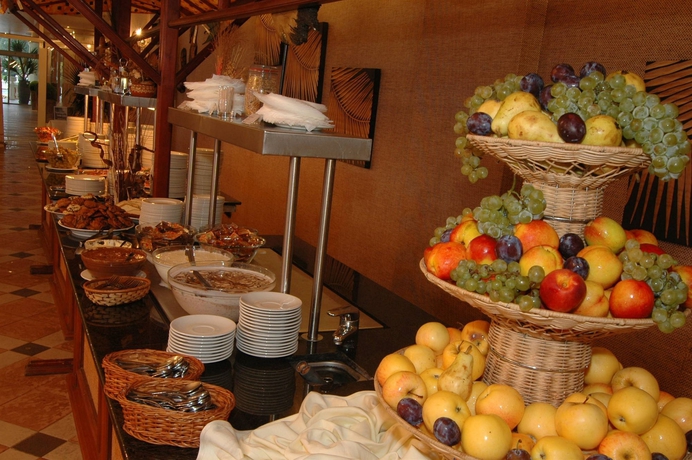 Imagen del bar/restaurante del Hotel Royal Bay – All Inclusive. Foto 3