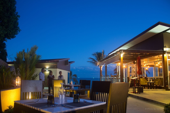 Imagen del bar/restaurante del Hotel Royal Beach Boutique Resort and Spa. Foto 8