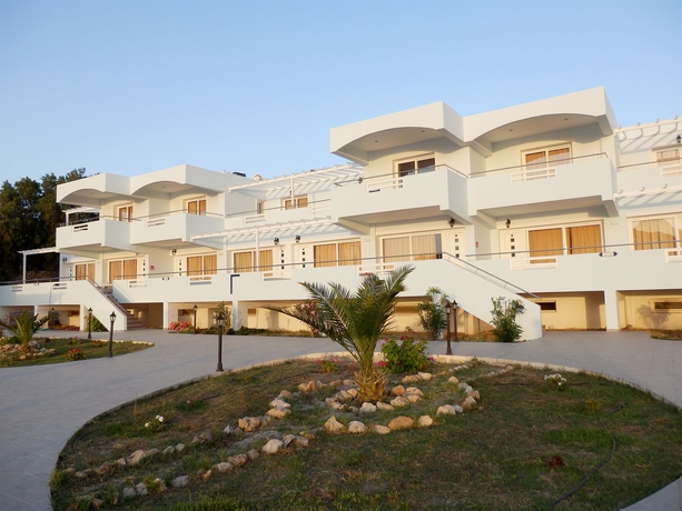 Imagen de los exteriores del Hotel Royal Beach. Foto 13