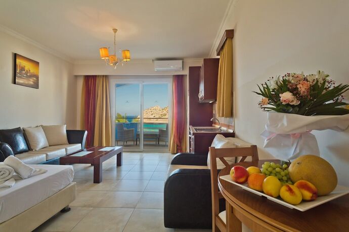 Imagen de la habitación del Hotel Royal Beach Karpathos. Foto 13