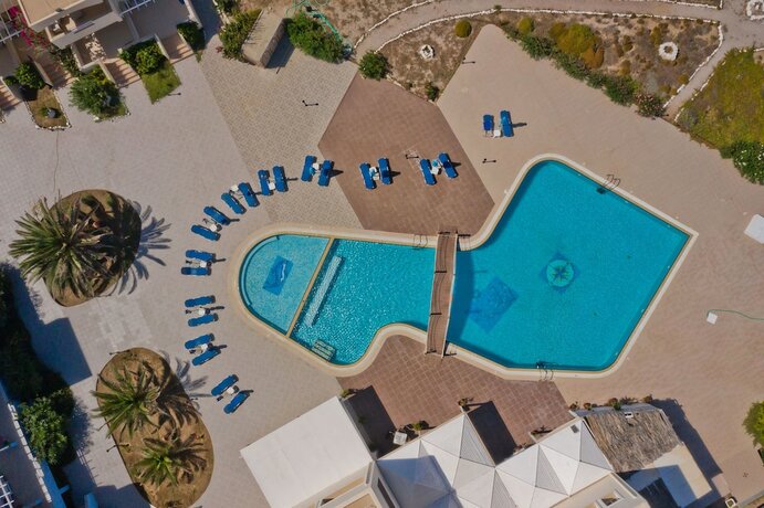 Imagen general del Hotel Royal Beach Karpathos. Foto 11