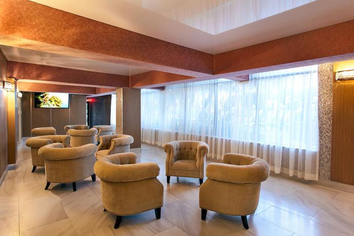 Imagen de los interiores del Hotel Royal Beach Palace. Foto 11