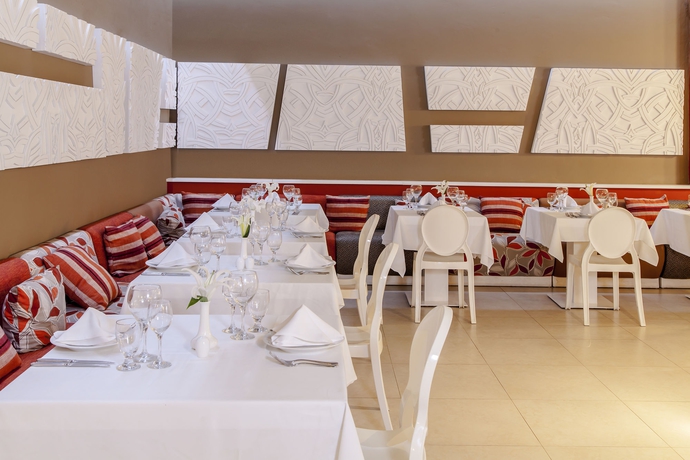 Imagen del bar/restaurante del Hotel Royal Beach Punta Cana, A JdV by Hyatt. Foto 2